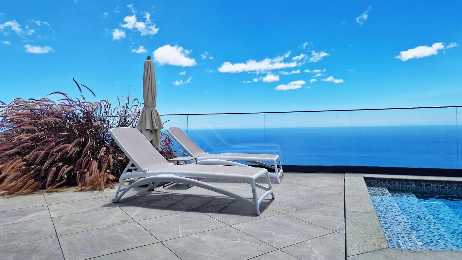 Villa Estrelícia by MHM Ribeira Brava Portugal