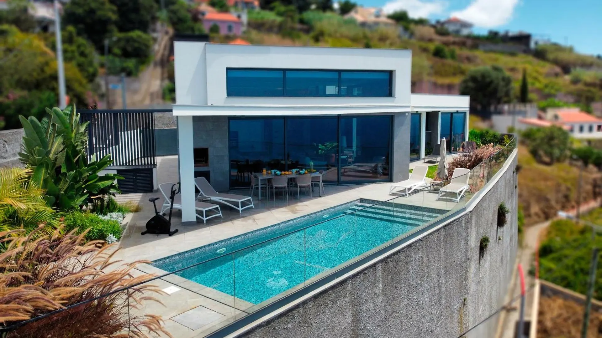 Villa Estrelícia by MHM Ribeira Brava