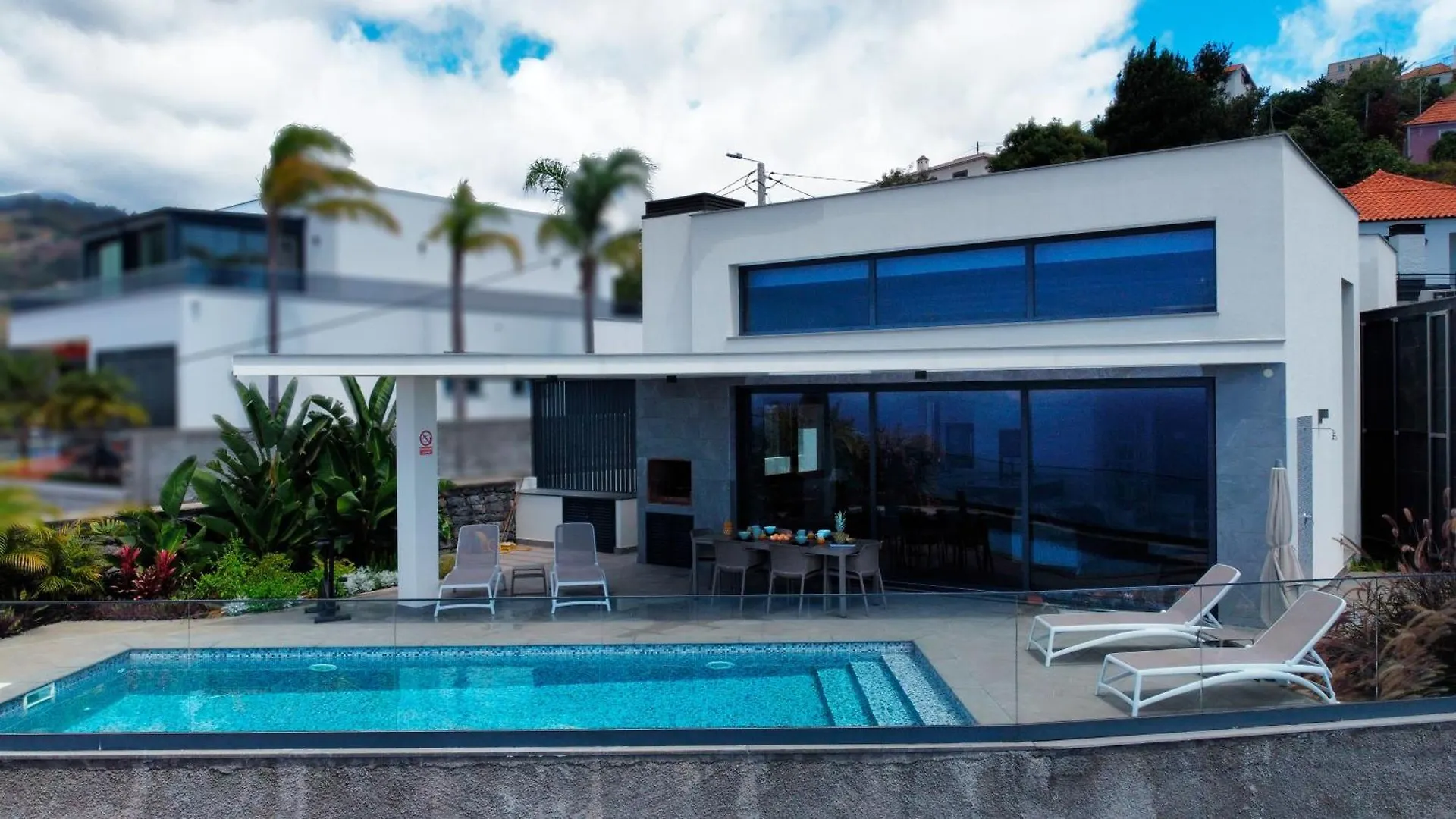Villa Estrelícia by MHM Ribeira Brava