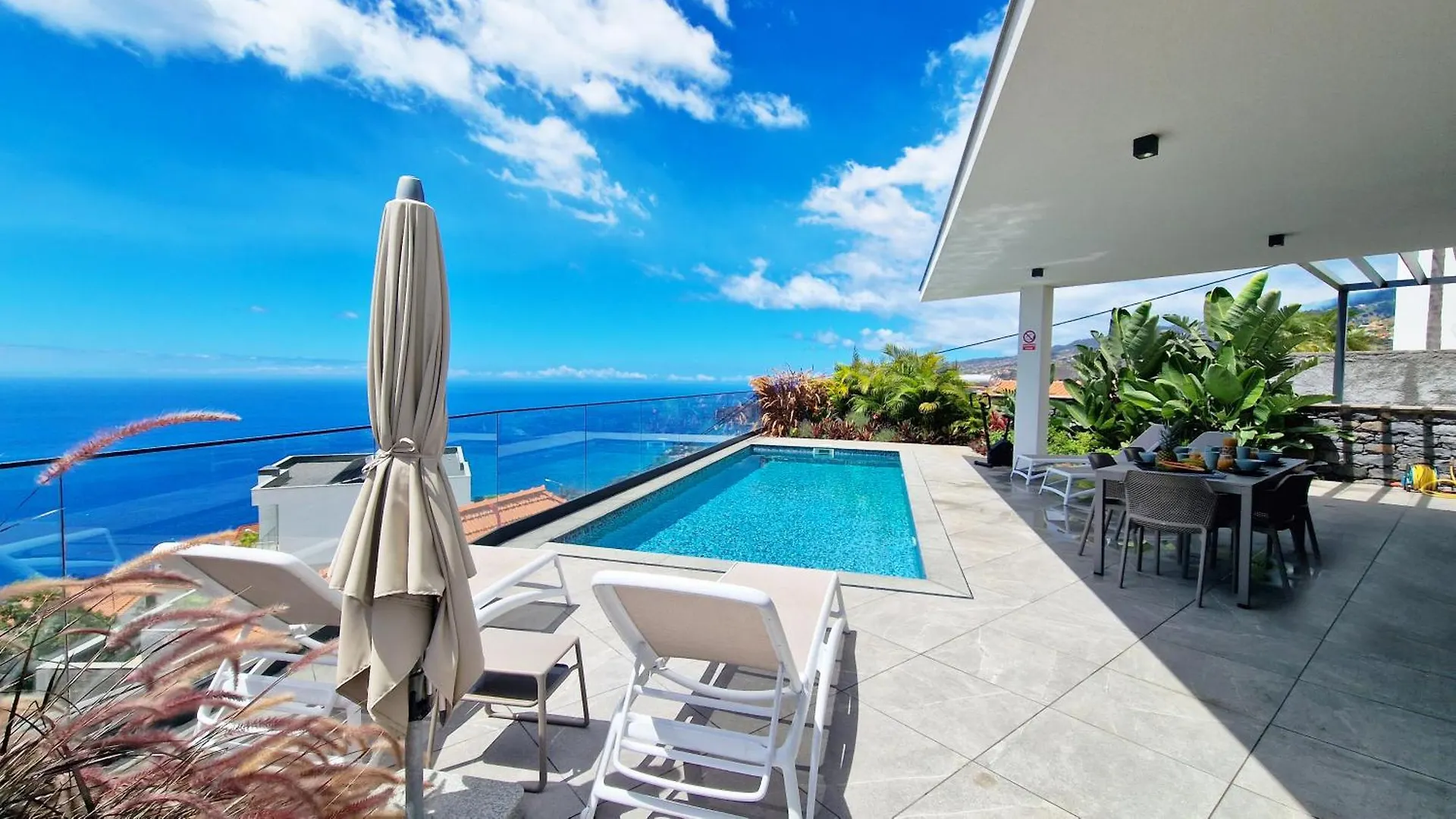 Villa Estrelícia by MHM Ribeira Brava Portugal