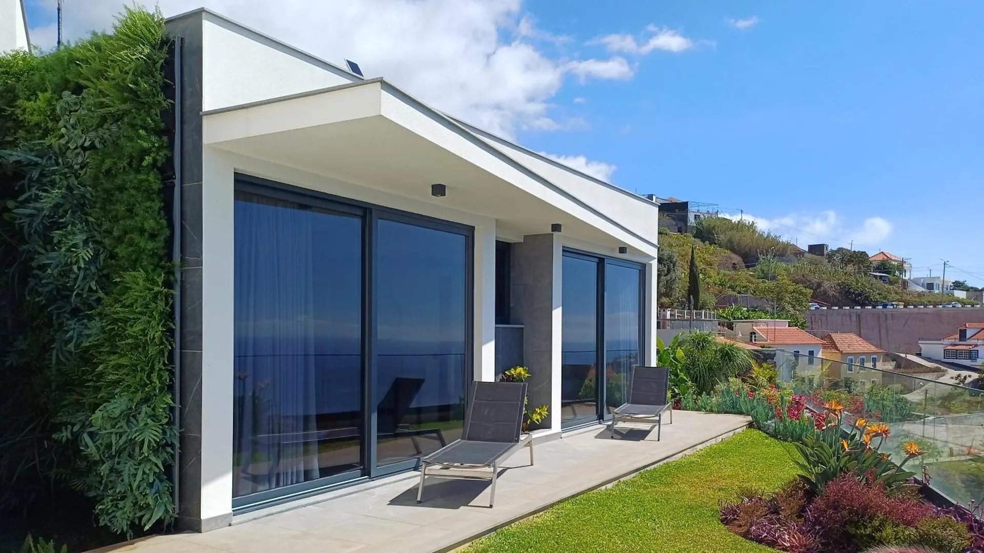 Villa Estrelícia by MHM Ribeira Brava